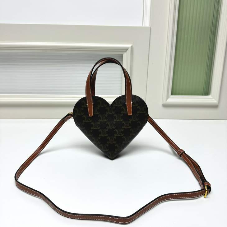 Picture of Celine Handbags _SKUfw225666944fw